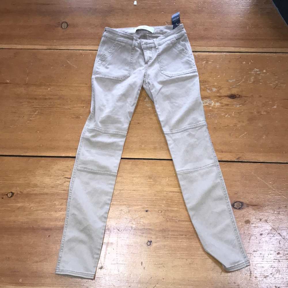 NEW WITH TAGS HOLLISTER CORDUROY SKINNY JEANS